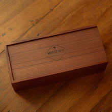 โหลดรูปภาพลงในเครื่องมือใช้ดูของแกลเลอรี Premium Wood Box Gift Set - 3 Small Tin Cans
